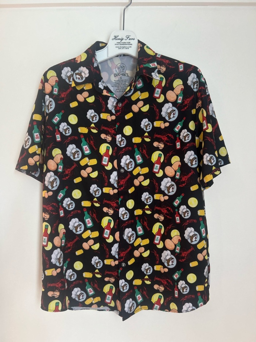 Buc-ee’s Crawfish Boil Hawaiian Short-Sleeve Button-Down Small NWOT
